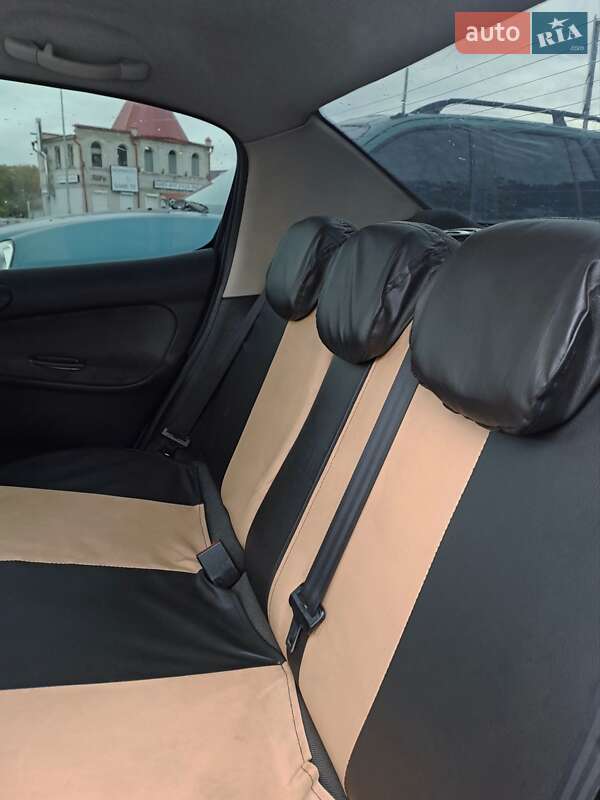 Седан Peugeot 206 2007 в Виннице