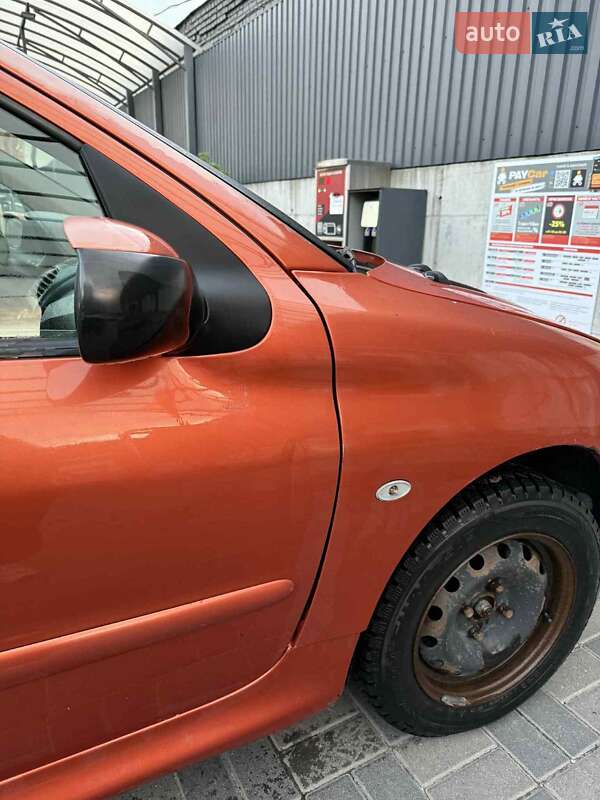 Хэтчбек Peugeot 206 1999 в Хмельницком фото 3 Хэтчбек Peugeot 206 1999 в Хмельницком