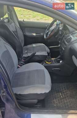 Хетчбек Peugeot 206 2002 в Кривому Розі