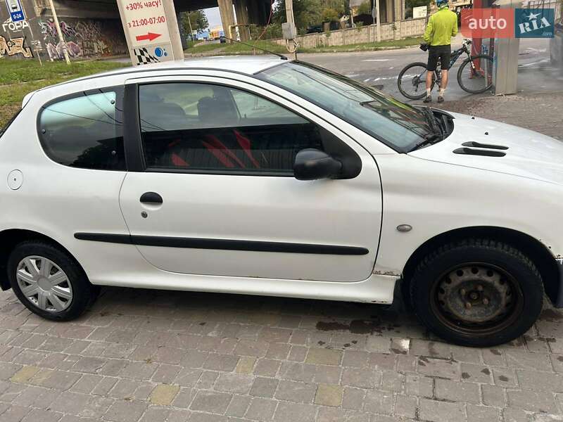 Хэтчбек Peugeot 206 2002 в Львове фото 13 Хэтчбек Peugeot 206 2002 в Львове