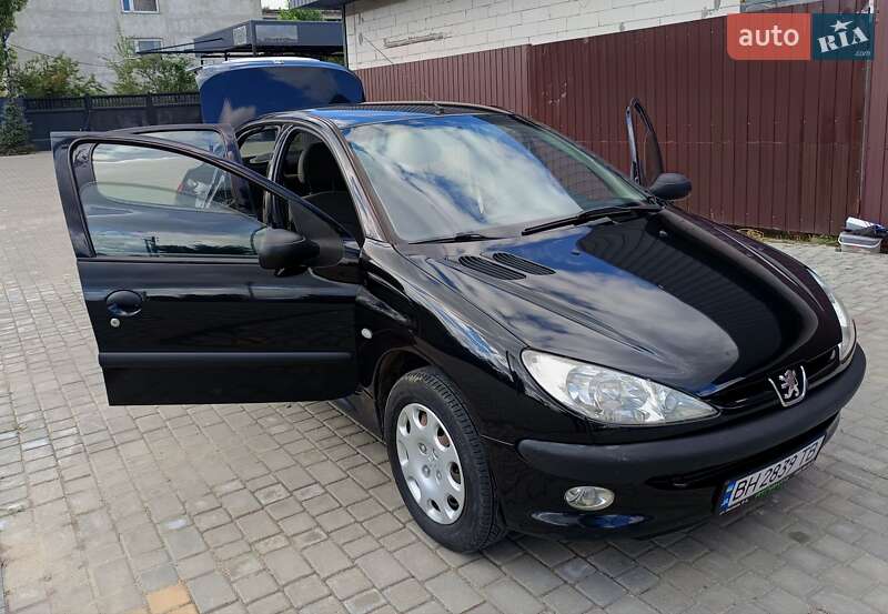 Седан Peugeot 206 2009 в Роздільній