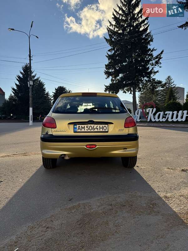 Хэтчбек Peugeot 206 2002 в Калиновке фото 4 Хэтчбек Peugeot 206 2002 в Калиновке