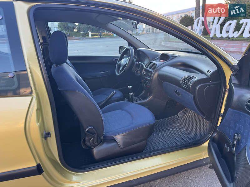 Хэтчбек Peugeot 206 2002 в Калиновке фото 20 Хэтчбек Peugeot 206 2002 в Калиновке