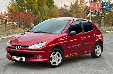 Хэтчбек Peugeot 206 2007 в Днепре