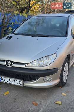Седан Peugeot 206 2005 в Киеве