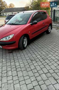 Хэтчбек Peugeot 206 2002 в Сатанове