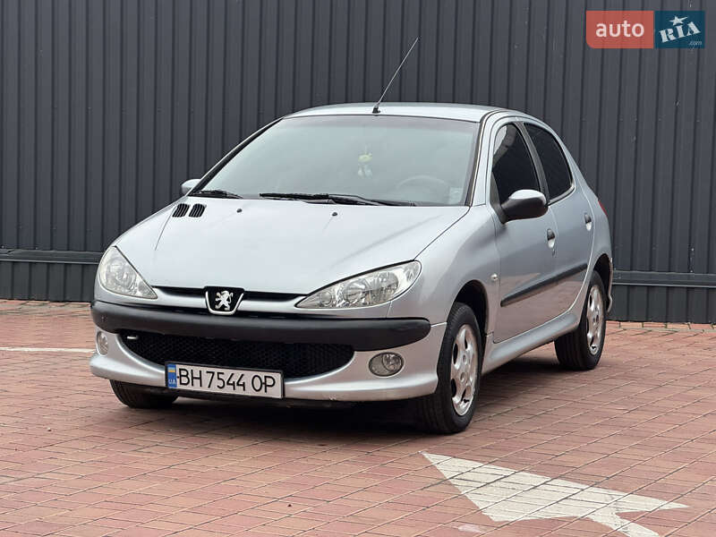 Хэтчбек Peugeot 206 2004 в Одессе
