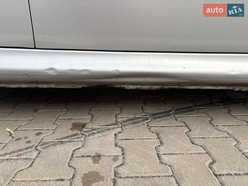 Хетчбек Peugeot 206 2005 в Києві