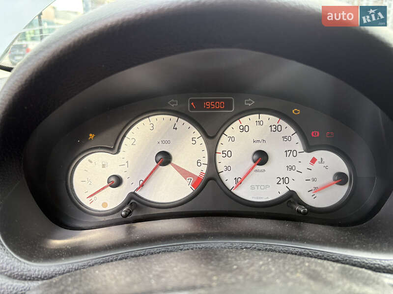 Хетчбек Peugeot 206 2005 в Києві