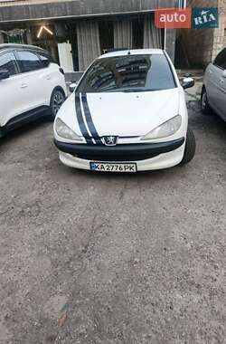 Хетчбек Peugeot 206 2008 в Києві