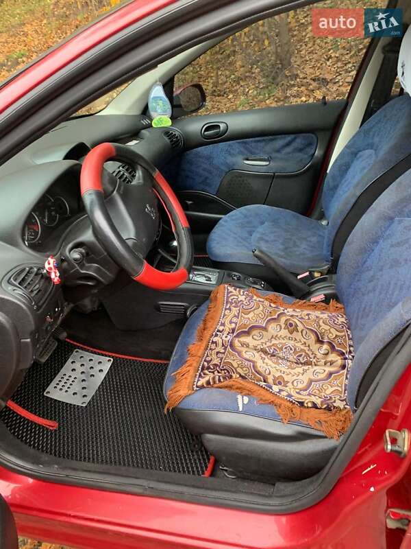 Хэтчбек Peugeot 206 2005 в Днепре