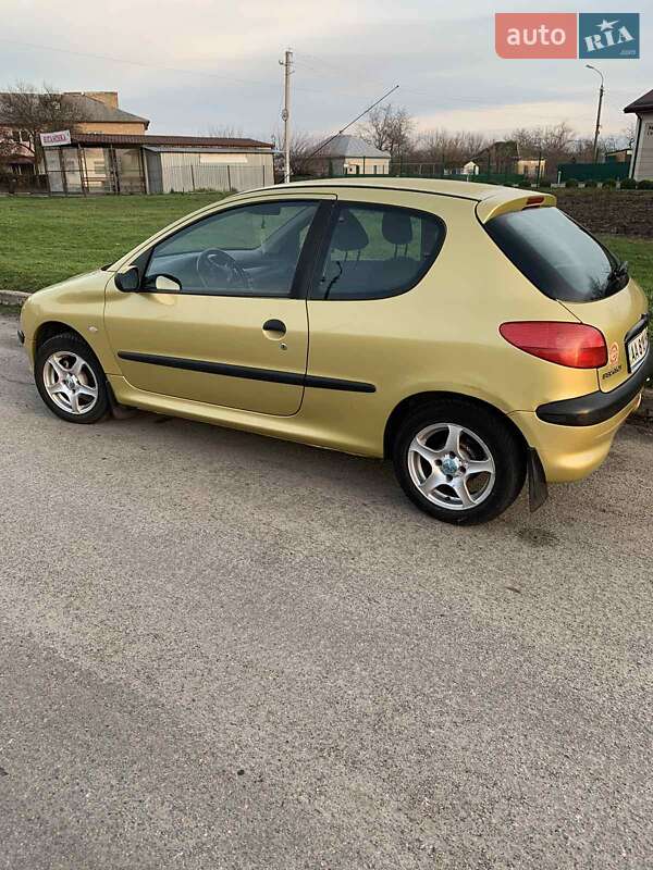 Хэтчбек Peugeot 206 2002 в Чернобае фото 8 Хэтчбек Peugeot 206 2002 в Чернобае