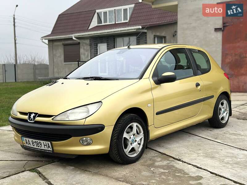 Хэтчбек Peugeot 206 2002 в Чернобае фото 2 Хэтчбек Peugeot 206 2002 в Чернобае