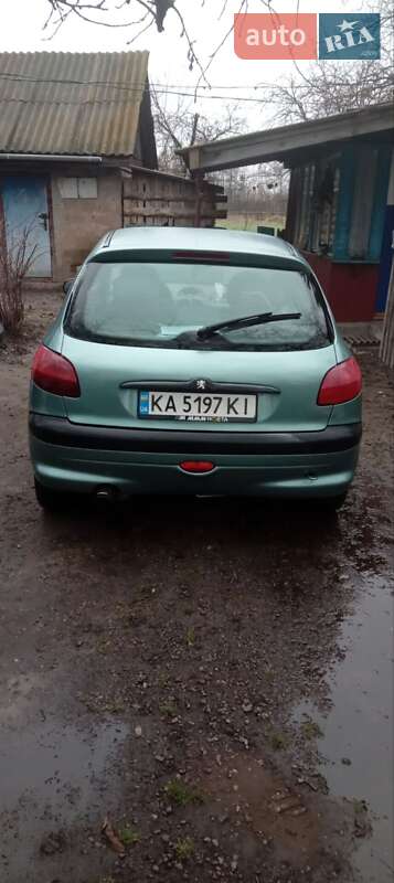 Хетчбек Peugeot 206 2001 в Коростені