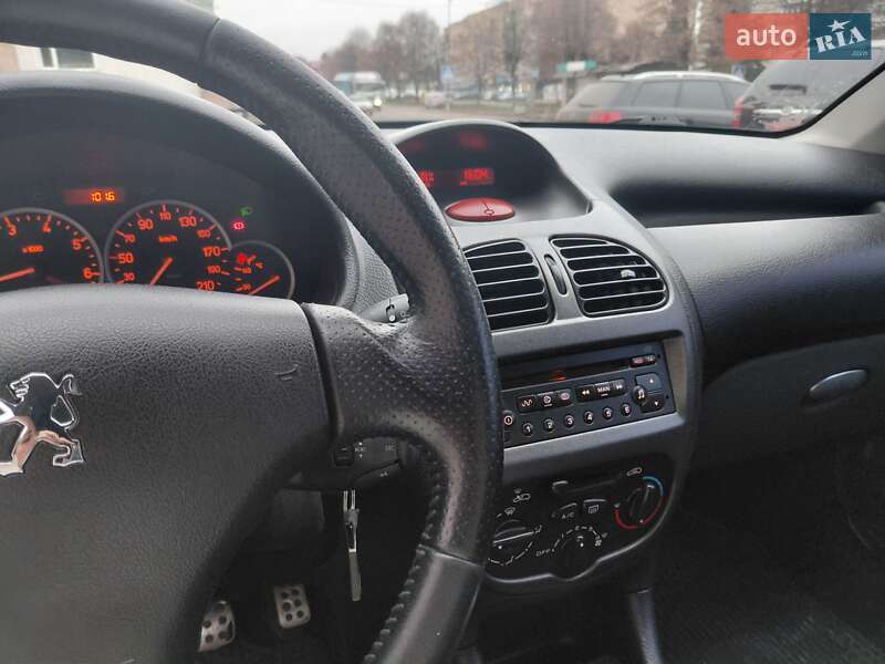 Хэтчбек Peugeot 206 2008 в Дубно фото 16 Хэтчбек Peugeot 206 2008 в Дубно