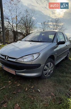 Хэтчбек Peugeot 206 2002 в Львове