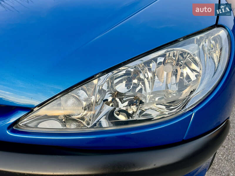 Хэтчбек Peugeot 206 2004 в Киеве фото 15 Хэтчбек Peugeot 206 2004 в Киеве