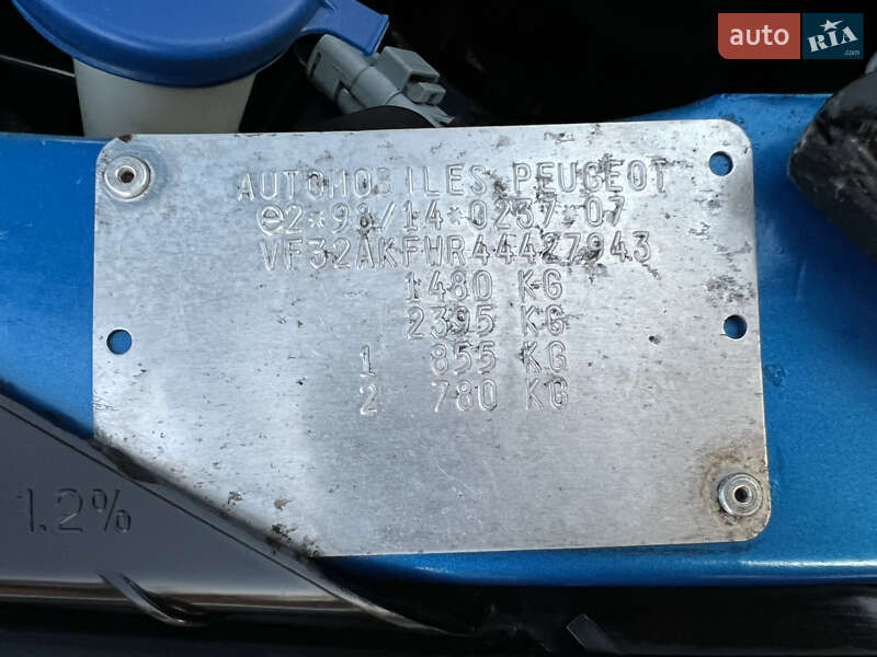 Хэтчбек Peugeot 206 2004 в Киеве фото 90 Хэтчбек Peugeot 206 2004 в Киеве