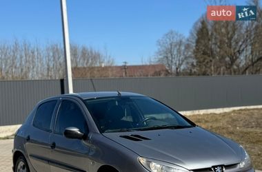 Хэтчбек Peugeot 206 2007 в Черновцах