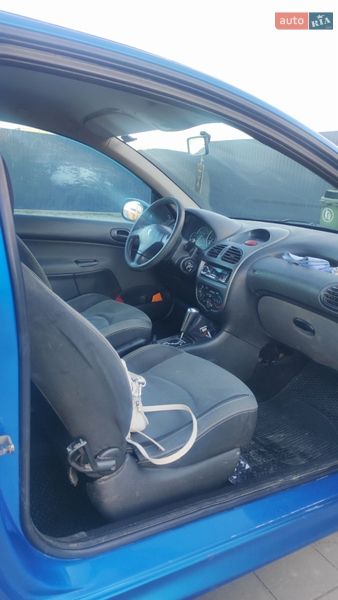 Хэтчбек Peugeot 206 2006 в Хмельницком