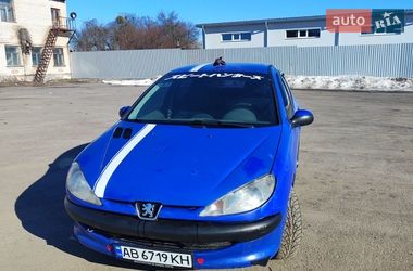 Хэтчбек Peugeot 206 2003 в Гайсине