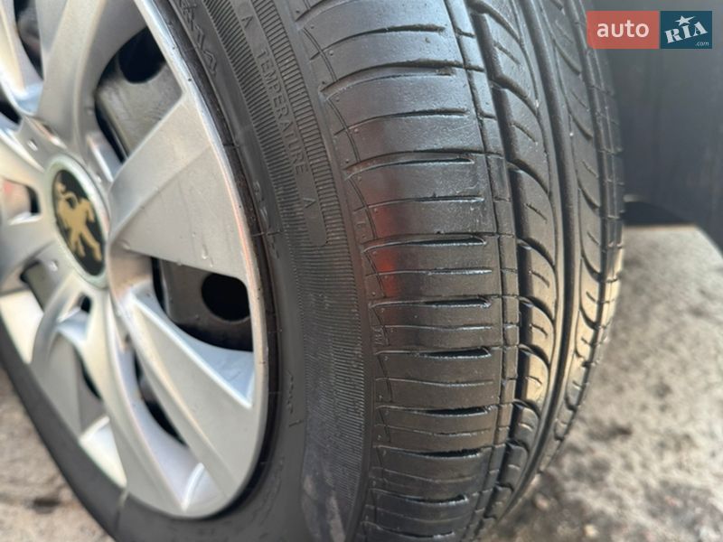 Хетчбек Peugeot 206 2006 в Сумах
