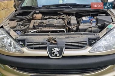 Хэтчбек Peugeot 206 2008 в Днепре