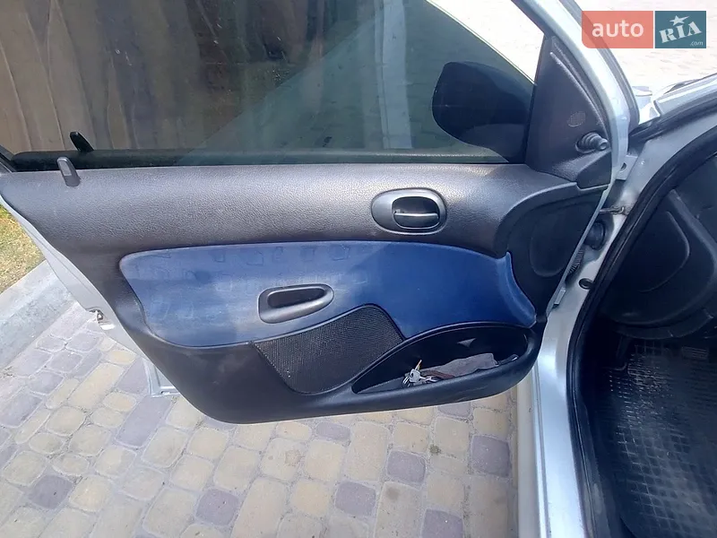Peugeot 206 2002 VIN VF32AWJYF42875125 фото оголошення 16 з 57