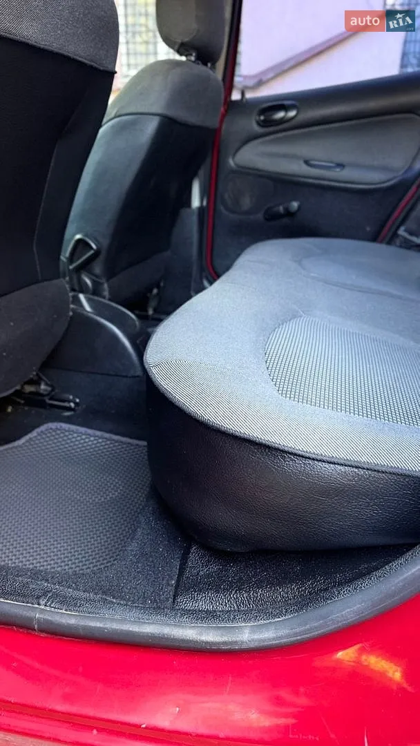 2010 Peugeot 206 - мініатюра 28