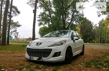 Хэтчбек Peugeot 207 2011 в Киеве