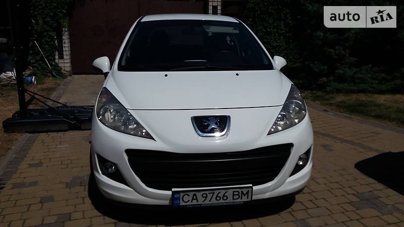 Хетчбек Peugeot 207 2012 в Черкасах