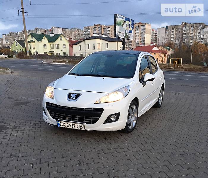 Хетчбек Peugeot 207 2012 в Хмельницькому