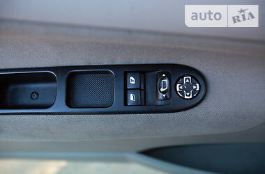 Хетчбек Peugeot 207 2006 в 