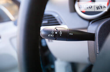Хетчбек Peugeot 207 2006 в 