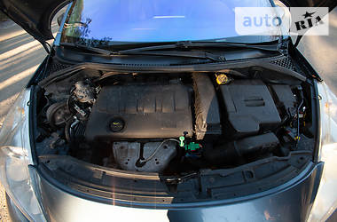 Хетчбек Peugeot 207 2006 в 