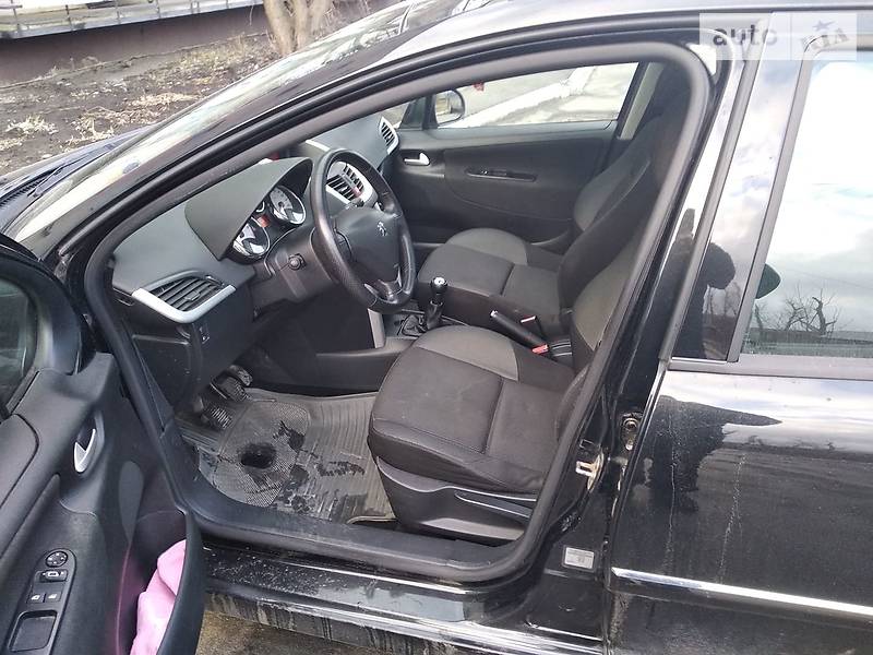 Універсал Peugeot 207 2011 в Шепетівці