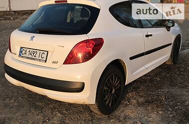 Хетчбек Peugeot 207 2008 в Києві