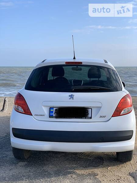 Хетчбек Peugeot 207 2011 в Бердянську фото 5 Хетчбек Peugeot 207 2011 в Бердянську