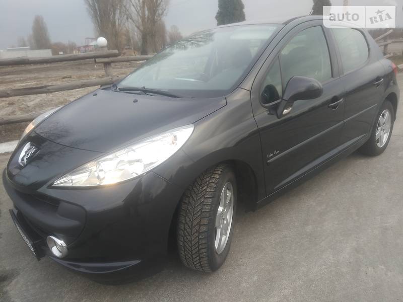 Хэтчбек Peugeot 207 2009 в Киеве