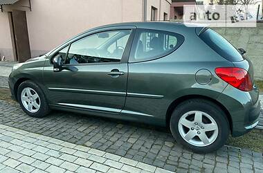 Хэтчбек Peugeot 207 2008 в Стрые