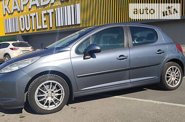Хетчбек Peugeot 207 2008 в 