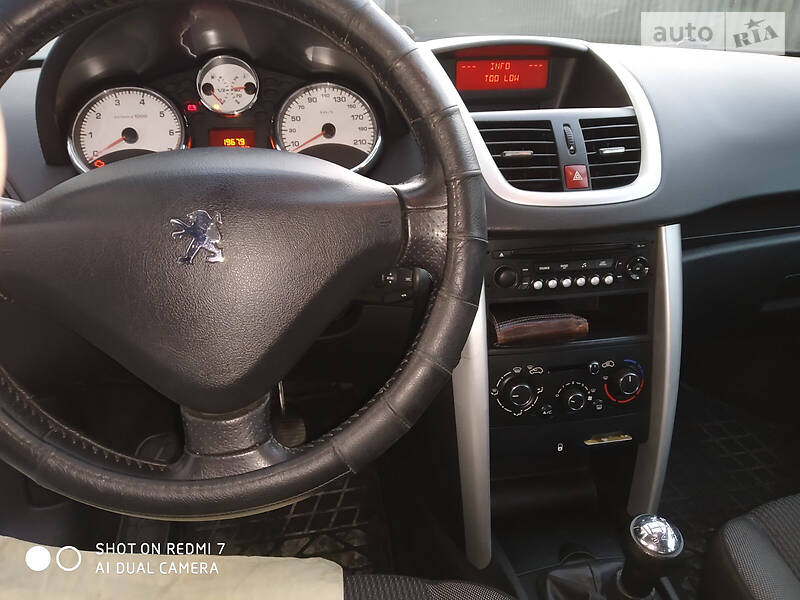 Хэтчбек Peugeot 207 2011 в Львове