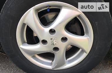 Хетчбек Peugeot 207 2010 в 