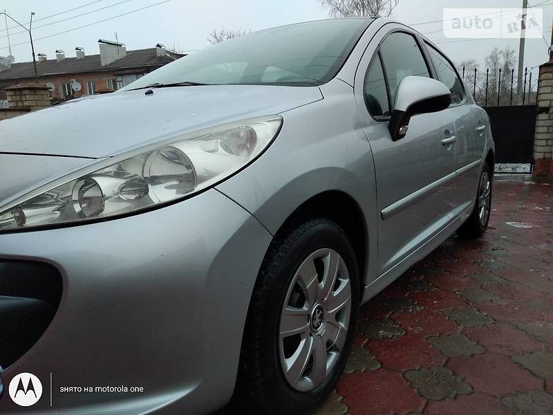 Peugeot 207