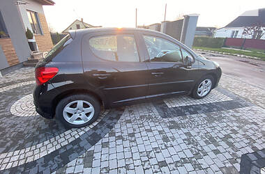 Хэтчбек Peugeot 207 2009 в Киеве