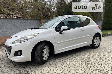 Хэтчбек Peugeot 207 2011 в Ужгороде