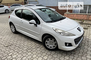 Хетчбек Peugeot 207 2011 в Ужгороді