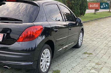 Хэтчбек Peugeot 207 2008 в Дубно