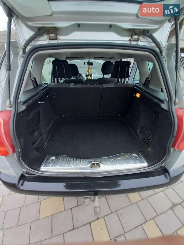 Універсал Peugeot 207 2010 в Бурштині