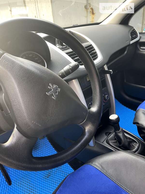 Хэтчбек Peugeot 207 2012 в Днепре